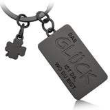 Glück Schlüsselanhänger mit Gravur - Glücksbringer aus Metall - Kleeblatt Anhänger für den Schlüsselbund - Das Glück ist da, wo du bist